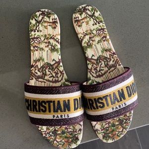Dior slides!